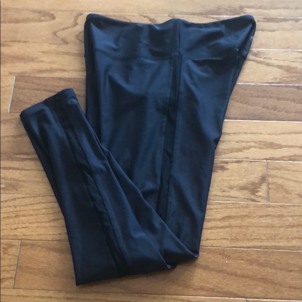 Fashion flywheel Black leggings w/ side mesh slit - Picture 6 of 8